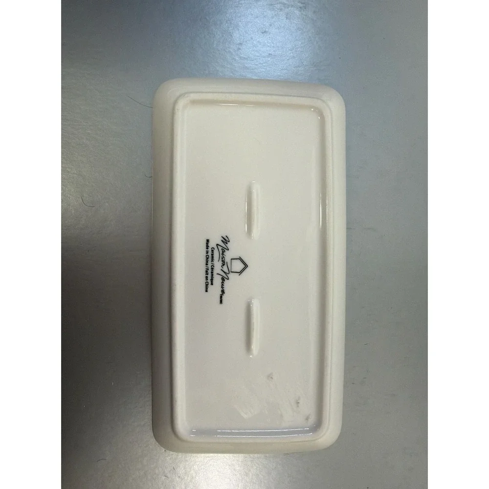 Maison Neuve‎ White Ceramic Butter Dish with Embossed Beaded Lid